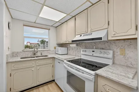 111 Shore Court North Palm Beach FL 33408