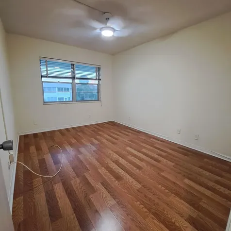 42 Waltham B West Palm Beach FL 33417