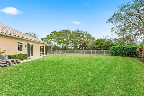 8669 Oldham Way Palm Beach Gardens FL 33412