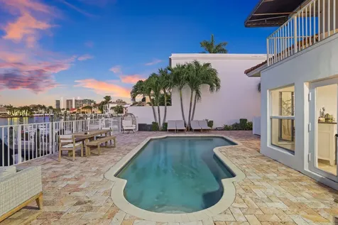 483 Pelican Way Delray Beach FL 33483