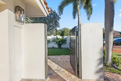 483 Pelican Way Delray Beach FL 33483
