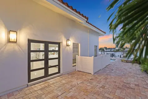 483 Pelican Way Delray Beach FL 33483