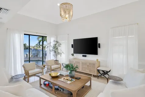 483 Pelican Way Delray Beach FL 33483