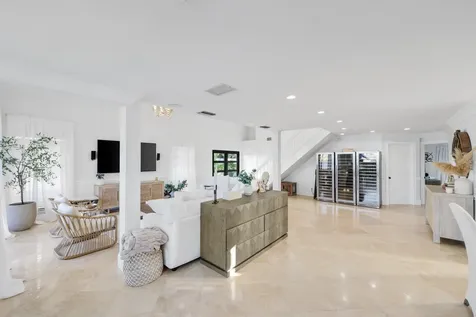 483 Pelican Way Delray Beach FL 33483
