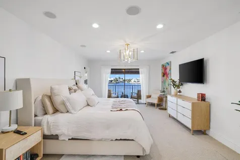 483 Pelican Way Delray Beach FL 33483