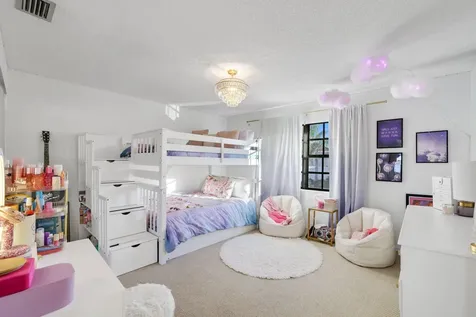 483 Pelican Way Delray Beach FL 33483