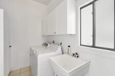 483 Pelican Way Delray Beach FL 33483