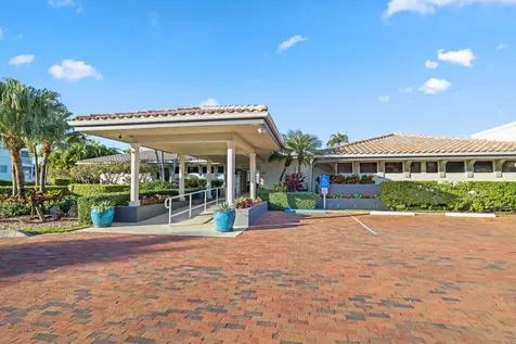 483 Pelican Way Delray Beach FL 33483