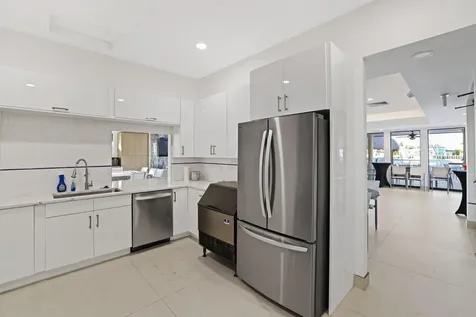 483 Pelican Way Delray Beach FL 33483