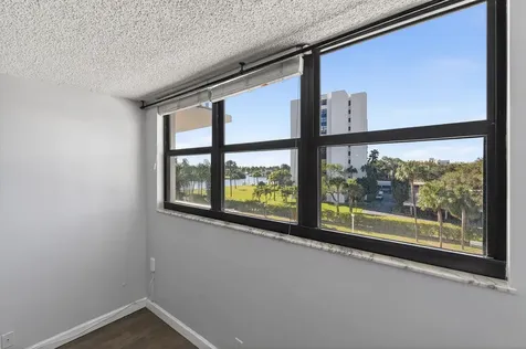 336 Golfview Road North Palm Beach FL 33408