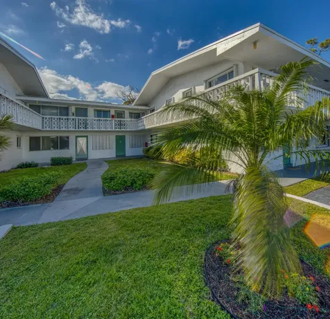 2004 Lake Osborne Drive Lake Worth Beach FL 33461