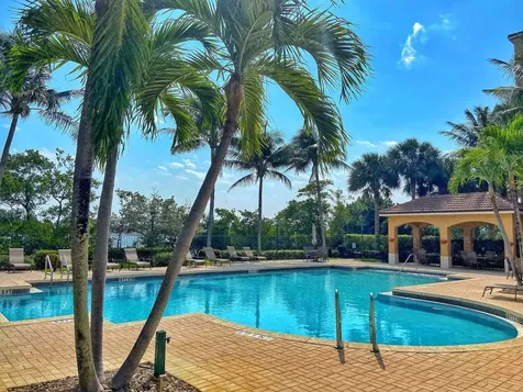 1000 Scotia Drive Hypoluxo FL 33462