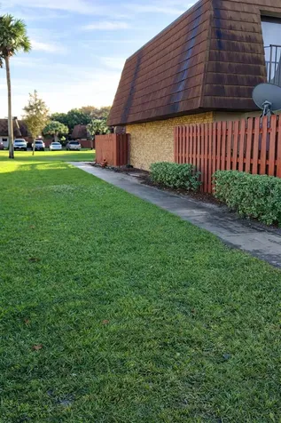 1458 N Lawnwood Circle Fort Pierce FL 34950