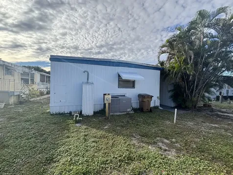 4912 Nw 3rd Ave, Lot 940 Deerfield Beach FL 33064