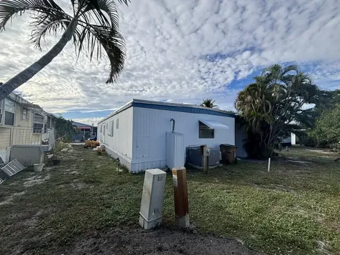 4912 Nw 3rd Ave, Lot 940 Deerfield Beach FL 33064