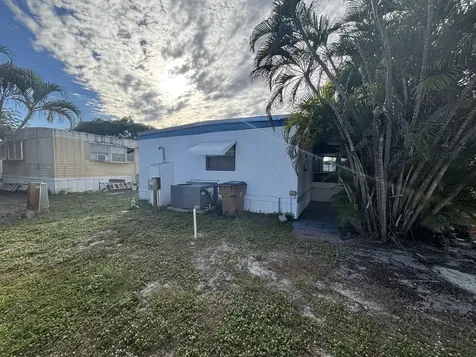 4912 Nw 3rd Ave, Lot 940 Deerfield Beach FL 33064