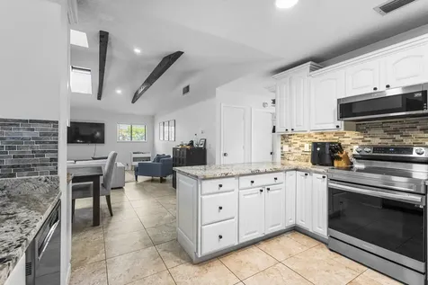 1948 Sw 36th Avenue Delray Beach FL 33445
