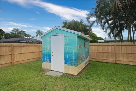 555 20th Street Vero Beach FL 32960