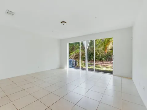 815 Pipers Cay Drive West Palm Beach FL 33415