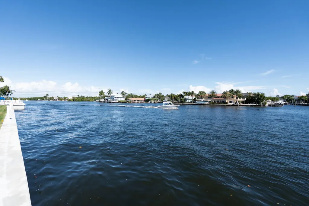 646 Snug Harbor Drive Boynton Beach FL 33435