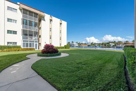 646 Snug Harbor Drive Boynton Beach FL 33435