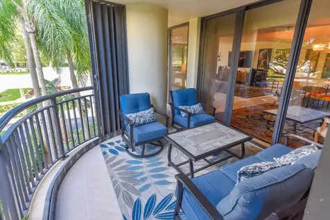 2427 Presidential Way West Palm Beach FL 33401