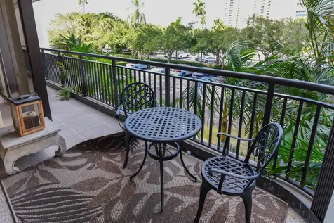 2427 Presidential Way West Palm Beach FL 33401