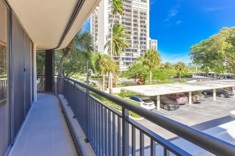 2427 Presidential Way West Palm Beach FL 33401
