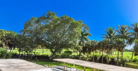 2427 Presidential Way West Palm Beach FL 33401