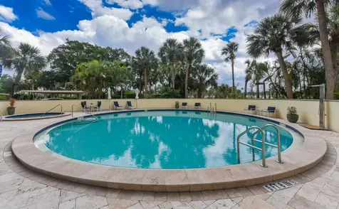 2427 Presidential Way West Palm Beach FL 33401