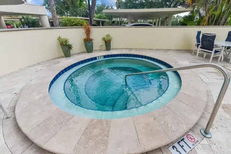 2427 Presidential Way West Palm Beach FL 33401
