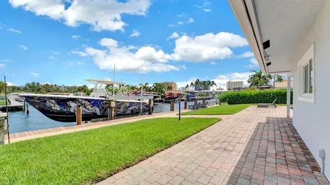 2739 Ne 10th Street Pompano Beach FL 33062