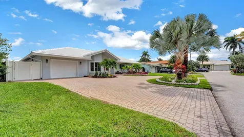 2739 Ne 10th Street Pompano Beach FL 33062