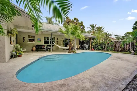194 Parkwood Drive Royal Palm Beach FL 33411