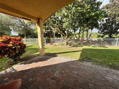 4910 SE Askew Avenue Stuart FL 34997