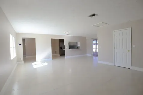 1285 SE Port Street Lucie Boulevard Port Saint Lucie FL 34952