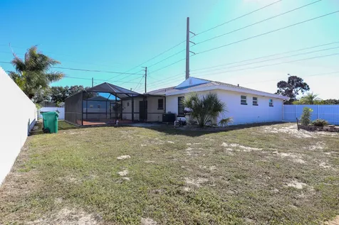 1285 SE Port Street Lucie Boulevard Port Saint Lucie FL 34952