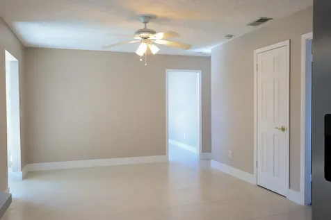 1285 SE Port Street Lucie Boulevard Port Saint Lucie FL 34952