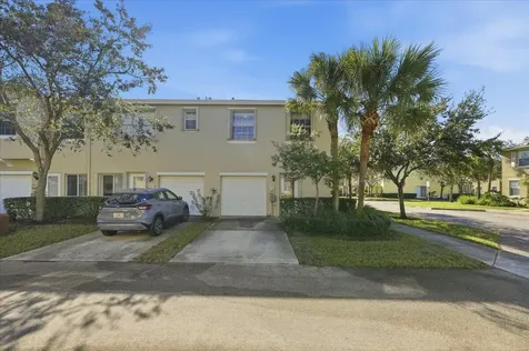 2177 Se Destin Drive Port Saint Lucie FL 34952