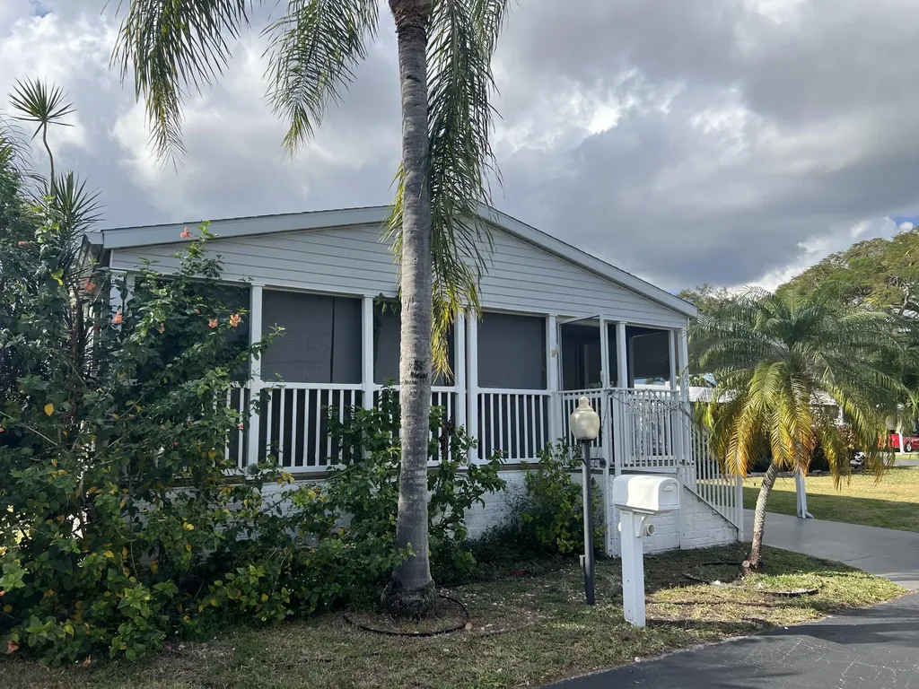 6761 Nw 45th Avenue Coconut Creek FL 33073