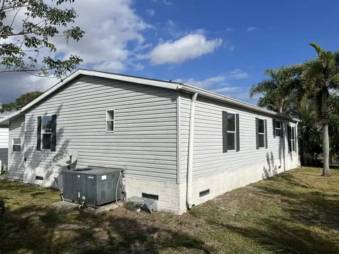 6761 Nw 45th Avenue Coconut Creek FL 33073