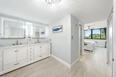 1605 S Us Highway 1 Jupiter FL 33477