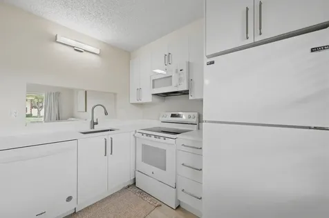 3648 N University Drive Coral Springs FL 33065