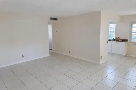 251 Piedmont F Delray Beach FL 33484
