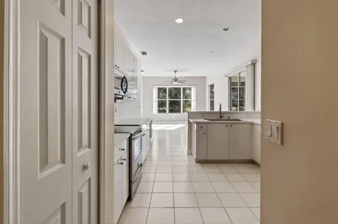 408 Sw Horseshoe Bay Saint Lucie West FL 34986