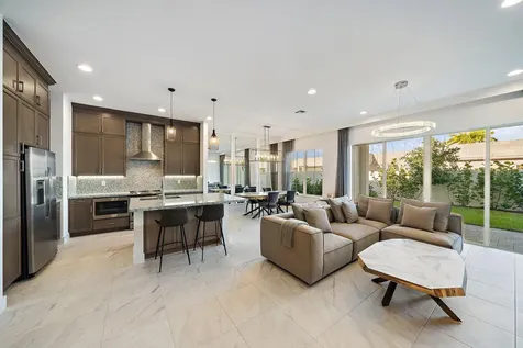 4925 Pointe Midtown Way Palm Beach Gardens FL 33418
