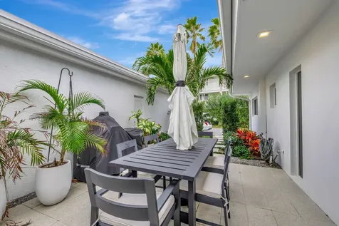 1212 Hillsboro Mile Hillsboro Beach FL 33062