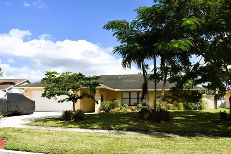 120 Sunflower Circle Royal Palm Beach FL 33411