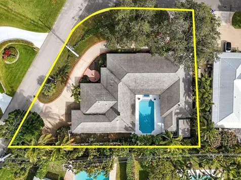 285 Golfview Drive Tequesta FL 33469
