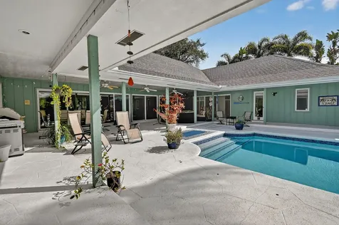 285 Golfview Drive Tequesta FL 33469